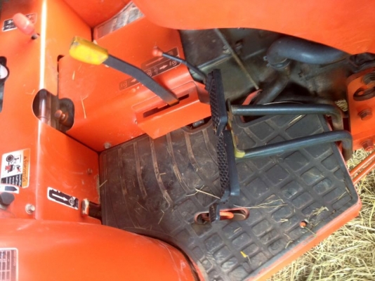 ขายรถไถติดต่อ0867220456คูโบต้า34. ปี54. มีใบดัน.  กับ.   โรตารี่