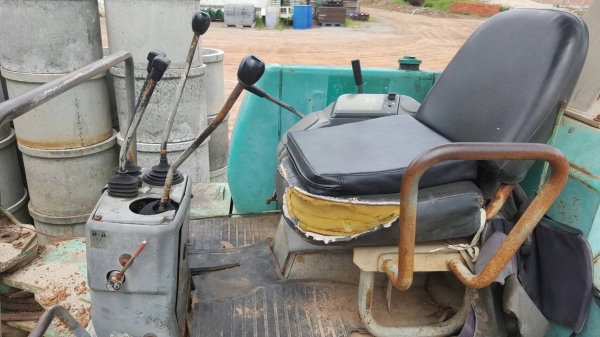 ขาย แบคโฮเล็ก KOMATSU PC20-7 รถพร้อมใช้งาน เครื่องแห้งแน่นไม่เยิ้ม ปั้มดี ช่วงล่างดี แทรคเพิ่งเปลี่ยนใหม่ เอกสารใบซื้อขาย