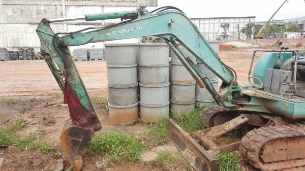 ขาย แบคโฮเล็ก KOMATSU PC20-7 รถพร้อมใช้งาน เครื่องแห้งแน่นไม่เยิ้ม ปั้มดี ช่วงล่างดี แทรคเพิ่งเปลี่ยนใหม่ เอกสารใบซื้อขาย