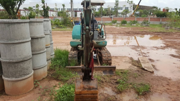 ขาย แบคโฮเล็ก KOMATSU PC20-7 รถพร้อมใช้งาน เครื่องแห้งแน่นไม่เยิ้ม ปั้มดี ช่วงล่างดี แทรคเพิ่งเปลี่ยนใหม่ เอกสารใบซื้อขาย