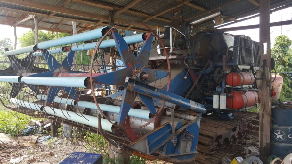 ขาย รถเกี่ยวข้าว อุ้ม 1.5 ตัน สภาพพร้อมใช้งาน เครื่อง 6HE1 195 แรงม้า ช่วงล่างดี ขาย รถเกี่ยวข้าว อุ้ม 1.5 ตัน สภาพพร้อมใช้งาน เครื่อง 6HE1 195 แรงม้า ช่วงล่างดี