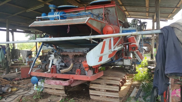 ขาย รถเกี่ยวข้าว อุ้ม 1.5 ตัน สภาพพร้อมใช้งาน เครื่อง 6HE1 195 แรงม้า ช่วงล่างดี ขาย รถเกี่ยวข้าว อุ้ม 1.5 ตัน สภาพพร้อมใช้งาน เครื่อง 6HE1 195 แรงม้า ช่วงล่างดี