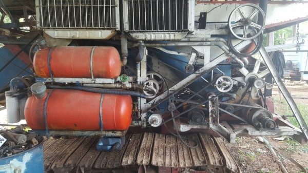 ขาย รถเกี่ยวข้าว อุ้ม 1.5 ตัน สภาพพร้อมใช้งาน เครื่อง 6HE1 195 แรงม้า ช่วงล่างดี ขาย รถเกี่ยวข้าว อุ้ม 1.5 ตัน สภาพพร้อมใช้งาน เครื่อง 6HE1 195 แรงม้า ช่วงล่างดี