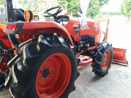 ขายรถไถคูโบต้า KUBOTA L 3608SP พร้อมชุดใบมีดดันหน้าคานล่าง ผาน 6X22 ขายรถไถคูโบต้า KUBOTA L 3608SP พร้อมชุดใบมีดดันหน้าคานล่าง ผาน 6X22
