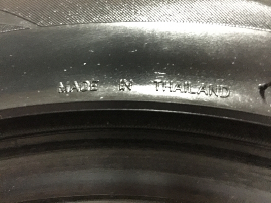 ขายยาง MAXXIS รุ่น MA-E1 185/60R13 ผลิตปี 10