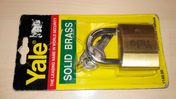 ขายแม่กุญแจYALE made in USA.ทองเหลือง ขนาด50 mm.เก่าเก็บ