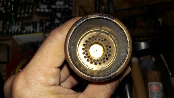 ขายหัวเป่าพ่นไฟทองเหลืองงานเก่าเก็บสวีเดนสวยงามมาก Made in Sweden. ขายหัวเป่าพ่นไฟทองเหลืองงานเก่าเก็บสวีเดนสวยงามมาก Made in Sweden.