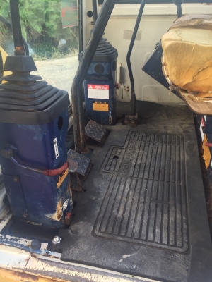 ขายรถขุดเล็กนำเข้าจากญี่ปุ่นkomatsu pc30-6 สภาพสวยพร้อมใช้งาน สนใจติดต่อ089-2579650 ดูรถได้ที่อำเภอนครชัยศรีจังหวัดนครปฐม