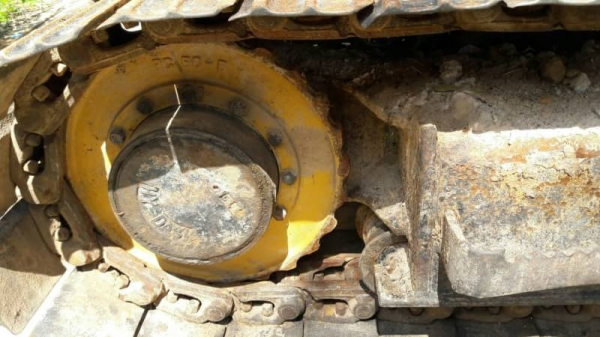 ขาย 185,000 CAT E 70  เครื่องดี ปั้มดี ตัวเดินเงียบ เอวหลวม เอกสารอินวอยท์ รถอยู่ จ.กาฬสินธุ์  090-772-3710 090-772-3708