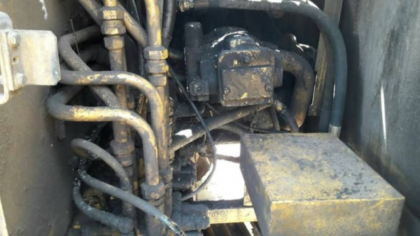 ขาย 185,000 CAT E 70  เครื่องดี ปั้มดี ตัวเดินเงียบ เอวหลวม เอกสารอินวอยท์ รถอยู่ จ.กาฬสินธุ์  090-772-3710 090-772-3708