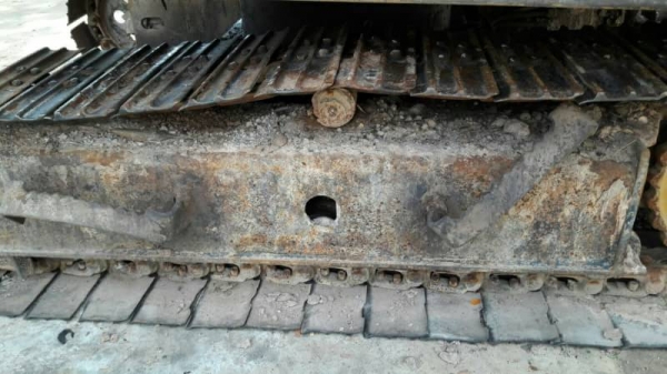 ขาย 185,000 CAT E 70  เครื่องดี ปั้มดี ตัวเดินเงียบ เอวหลวม เอกสารอินวอยท์ รถอยู่ จ.กาฬสินธุ์  090-772-3710 090-772-3708