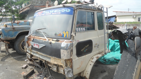 ขายหัวรถ ฮีโน่ ตามสภาพ อุปกรครบๆ