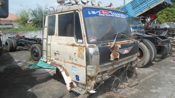 ขายหัวรถ ฮีโน่ ตามสภาพ อุปกรครบๆ