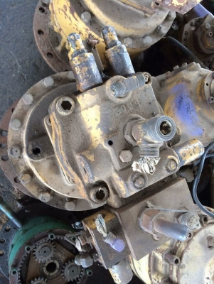 โป๊ะสวิง CAT 325B เก่าญี่ปุ่น ราคา 170,000 บาท โป๊ะสวิง CAT 325B เก่าญี่ปุ่น ราคา 170,000 บาท