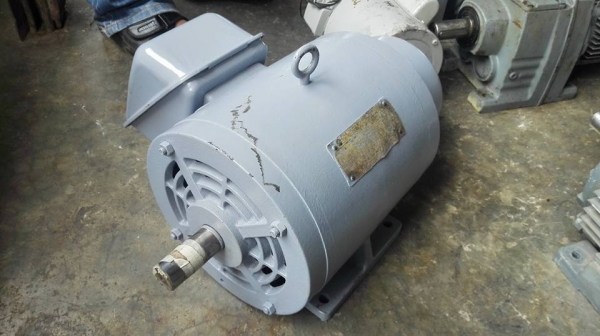 ** SOLD ** มอเตอร์ Toshiba Japan 2 HP 220V สวยๆลื่นๆทนๆมาเทสได้!!