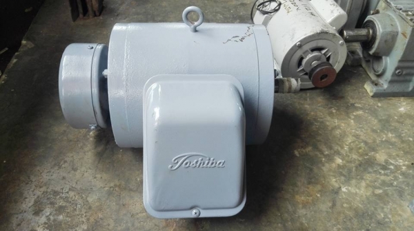 ** SOLD ** มอเตอร์ Toshiba Japan 2 HP 220V สวยๆลื่นๆทนๆมาเทสได้!!