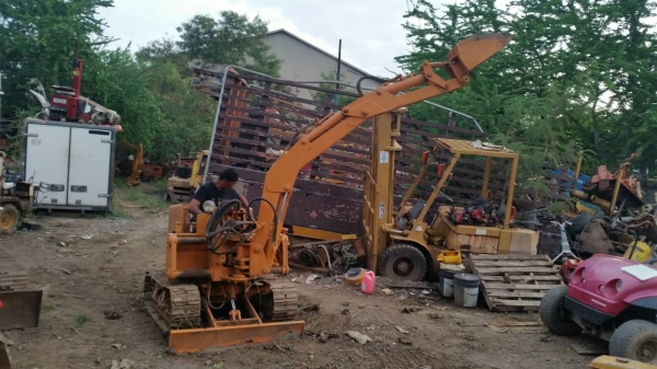 จัดมาไว้ที่ tractor-backhoe สาขา 2 ครับ รถขุด แบคโฮเล็ก สตาร์ท แบบควงได้ ไม่ต้องใช้แบต จัดมาไว้ที่ tractor-backhoe สาขา 2 ครับ รถขุด แบคโฮเล็ก สตาร์ท แบบควงได้ ไม่ต้องใช้แบต