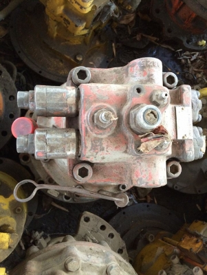 โป๊ะสวิง HITACHI EX200-3 เก่าญี่ปุ่น ราคา 90,000 บาท โป๊ะสวิง HITACHI EX200-3 เก่าญี่ปุ่น ราคา 90,000 บาท