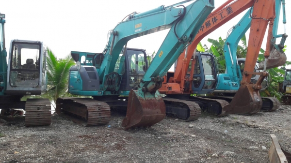 ขายค่ะ..KOBELCO SK135SR  YY04  ปี 2007...แทรค  70...สภาพสวย....เก่าญี่ปุ่น...เครื่องปั๊มดี...ระบบคล่อง..สนใจโทร...089-3818694...ดวงนภา
