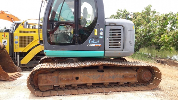 ขายค่ะ..KOBELCO SK135SR  YY04  ปี 2007...แทรค  70...สภาพสวย....เก่าญี่ปุ่น...เครื่องปั๊มดี...ระบบคล่อง..สนใจโทร...089-3818694...ดวงนภา
