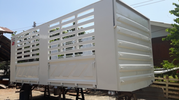 ขายครับ กระบะล่อง สามมิตร ยาว 6.20 ขายครับ กระบะล่อง สามมิตร ยาว 6.20