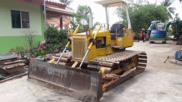 ขายKOMATSU D20PL-6  เก่าญี่ปุ่น...สภาพสวย..ระบบคล่อง..ลองระบบกันได้ทุกวัน....โทร...089-3818694...ดวงนภา