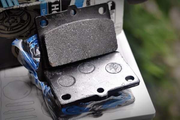 พวงมาลัย Benz w202 สภาพแน่น ๆเนียน ๆ 1,400 บาท (พวงมาลัยขายแล้ว) กับ ผ้าดิสเบรค Ke30 400 บาท พวงมาลัย Benz w202 สภาพแน่น ๆเนียน ๆ 1,400 บาท (พวงมาลัยขายแล้ว) กับ ผ้าดิสเบรค Ke30 400 บาท