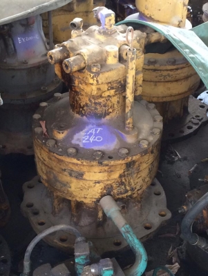 โป๊ะสวิง CAT 240 เก่าญี่ปุ่น ราคา 70,000 บาท โป๊ะสวิง CAT 240 เก่าญี่ปุ่น ราคา 70,000 บาท