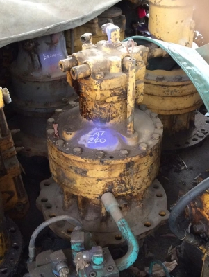 โป๊ะสวิง CAT 240 เก่าญี่ปุ่น ราคา 70,000 บาท โป๊ะสวิง CAT 240 เก่าญี่ปุ่น ราคา 70,000 บาท