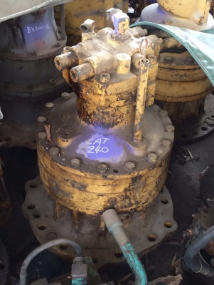 โป๊ะสวิง CAT 240 เก่าญี่ปุ่น ราคา 70,000 บาท โป๊ะสวิง CAT 240 เก่าญี่ปุ่น ราคา 70,000 บาท