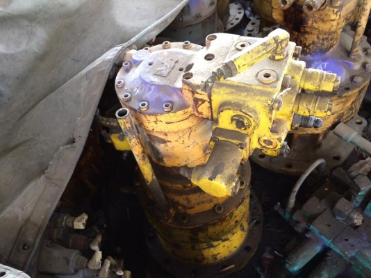 โป๊ะสวิง KOBELCO SK200-2 เก่า ราคา 80,000 บาท