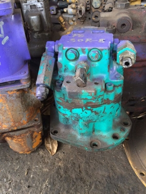 โป๊ะสวิง KOMATSU PC 30R-8 เก่าญี่ปุ่น ราคา 30,000 บาท โป๊ะสวิง KOMATSU PC 30R-8 เก่าญี่ปุ่น ราคา 30,000 บาท