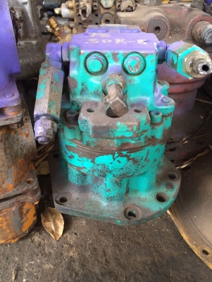 โป๊ะสวิง KOMATSU PC 30R-8 เก่าญี่ปุ่น ราคา 30,000 บาท โป๊ะสวิง KOMATSU PC 30R-8 เก่าญี่ปุ่น ราคา 30,000 บาท