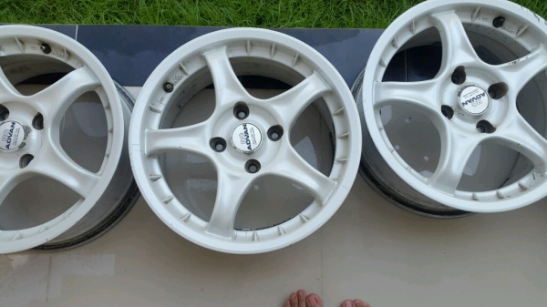 ล้อAdvan RS