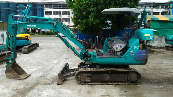 ขาย KOMATSU  PC30-7  รถสวยสภาพดี..เก่าญี่ปุ่นแท้....ลองระบบกันได้ทุกวัน....โทร 089-3818694...ดวงนภา