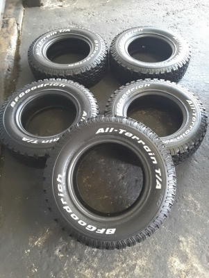 BF All USA. 215/75/15 ปลายปี12 สภาพดีมาก 1ชุดมี 5 เส้น