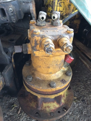 โป๊ะสวิง komatsu pc40-7 เก่าญี่ปุ่น ราคา 35,000บาท โป๊ะสวิง komatsu pc40-7 เก่าญี่ปุ่น ราคา 35,000บาท