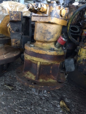 โป๊ะสวิง komatsu pc40-7 เก่าญี่ปุ่น ราคา 35,000บาท โป๊ะสวิง komatsu pc40-7 เก่าญี่ปุ่น ราคา 35,000บาท