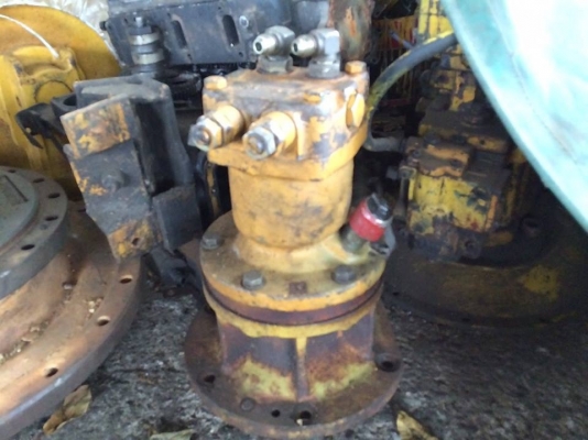 โป๊ะสวิง komatsu pc40-7 เก่าญี่ปุ่น ราคา 35,000บาท โป๊ะสวิง komatsu pc40-7 เก่าญี่ปุ่น ราคา 35,000บาท