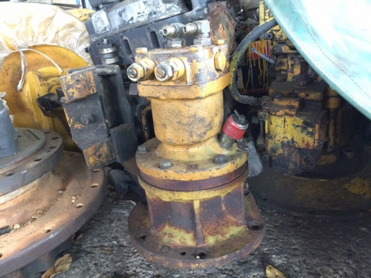 โป๊ะสวิง komatsu pc40-7 เก่าญี่ปุ่น ราคา 35,000บาท โป๊ะสวิง komatsu pc40-7 เก่าญี่ปุ่น ราคา 35,000บาท