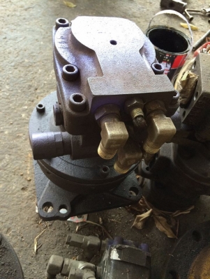 โป๊ะสวิง komatsu pc40-7 เก่าญี่ปุ่น ราคา 35,000บาท โป๊ะสวิง komatsu pc40-7 เก่าญี่ปุ่น ราคา 35,000บาท