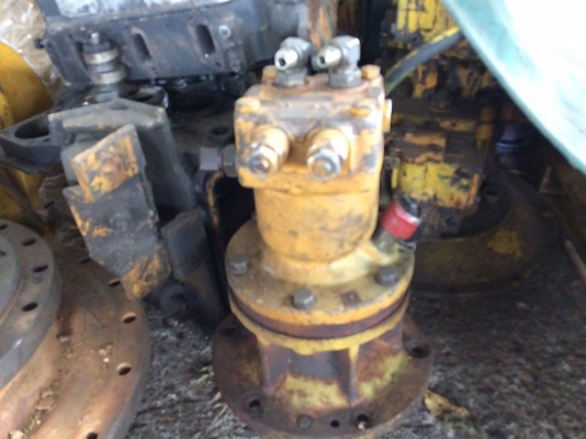 โป๊ะสวิง komatsu pc40-7 เก่าญี่ปุ่น ราคา 35,000บาท โป๊ะสวิง komatsu pc40-7 เก่าญี่ปุ่น ราคา 35,000บาท