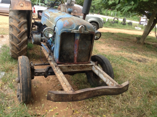 ขายรถไถฟอร์ดพร้อมใช้