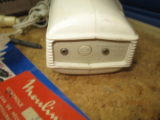 เครื่องตีไข่ หรือตีแป้ง MOULINEX Made in France