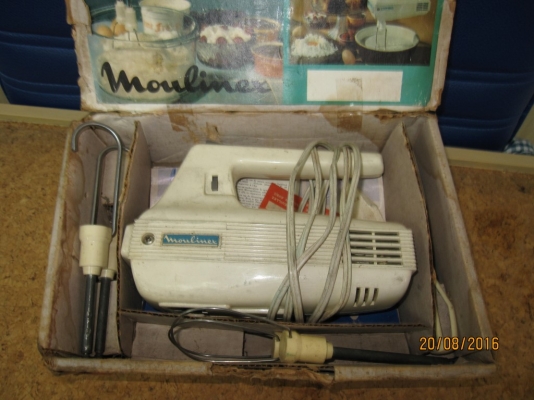 เครื่องตีไข่ หรือตีแป้ง MOULINEX Made in France