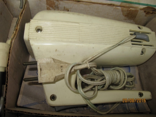 เครื่องตีไข่ หรือตีแป้ง MOULINEX Made in France