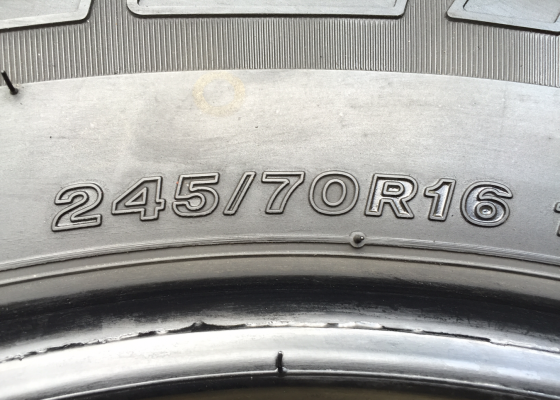 ยาง Bridgestone 245 70 16 ปี14 ดอกเต็ม เนื้อนิ่มๆ ราคาไม่แพง