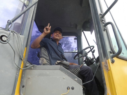 รถตักล้อยาง KOMATSU WA100-3 เครื่่องยนตร์ 4สูบ เอกสารอินวอยซ์ รถตักล้อยาง KOMATSU WA100-3 เครื่่องยนตร์ 4สูบ เอกสารอินวอยซ์