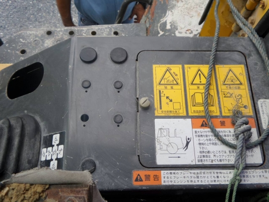 รถตักล้อยาง KOMATSU WA100-3 เครื่่องยนตร์ 4สูบ เอกสารอินวอยซ์ รถตักล้อยาง KOMATSU WA100-3 เครื่่องยนตร์ 4สูบ เอกสารอินวอยซ์