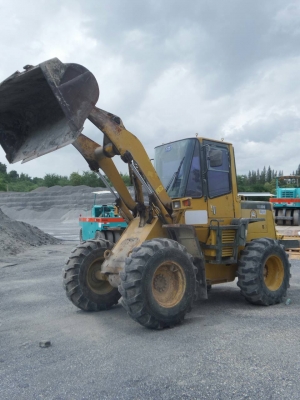 รถตักล้อยาง KOMATSU WA100-3 เครื่่องยนตร์ 4สูบ เอกสารอินวอยซ์ รถตักล้อยาง KOMATSU WA100-3 เครื่่องยนตร์ 4สูบ เอกสารอินวอยซ์